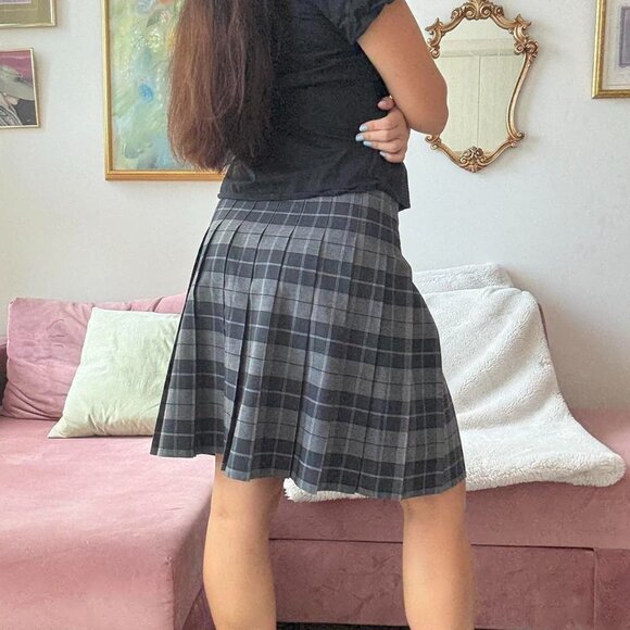 Grey & Black Plaid Midi Skirt - Picture 3 of 4